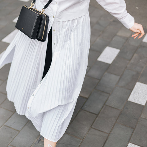 KYT Diabetes Bags – Woman wearing SideKYT+ crossbody